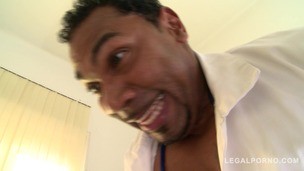 Hardcore anal sex at the clinic makes Bonnie Rose's asshole gape wide open GP719 screenshot