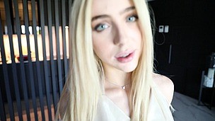 18 years old with pretty lips and destroyed anus - AnalVids screenshot