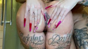 Slutty Blondebombshell meets Slutty BlondeBombshell - AnalVids screenshot