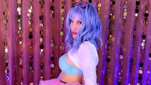 Pink-glasses dick illusion - AnalVids screenshot